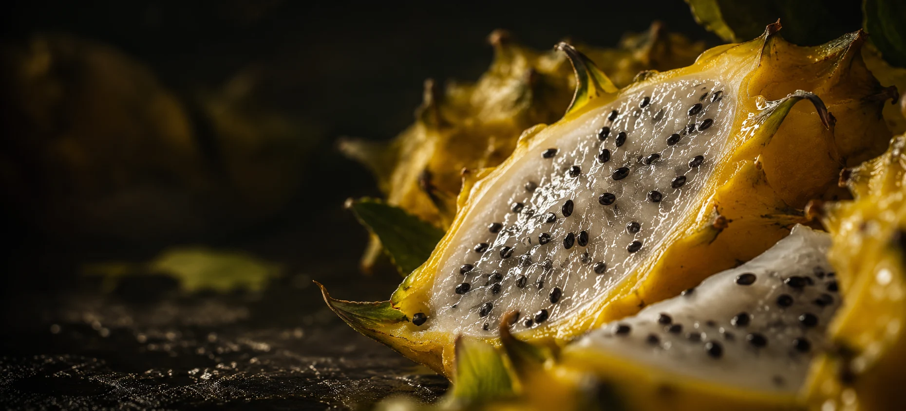 Peau jaune et chair du fruit du dragon